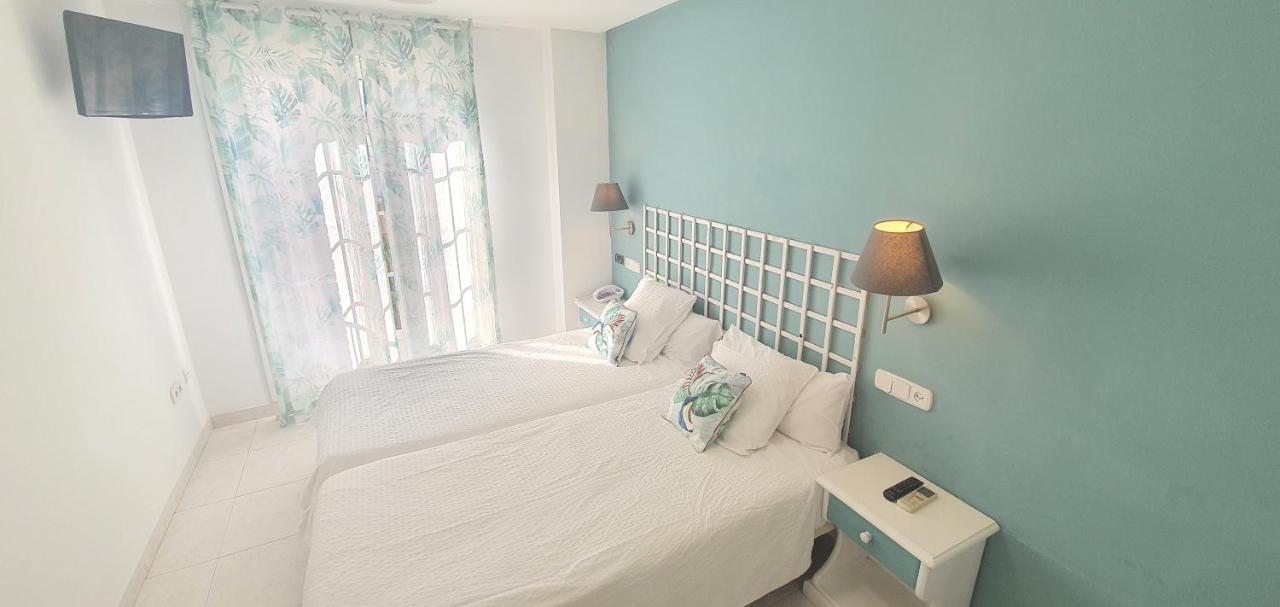 Hugo Beach Hotel & Apartments 간디아 외부 사진