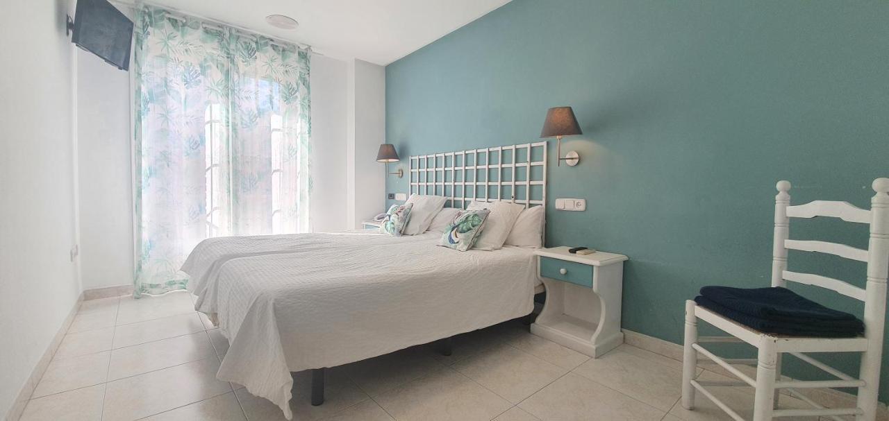 Hugo Beach Hotel & Apartments 간디아 외부 사진