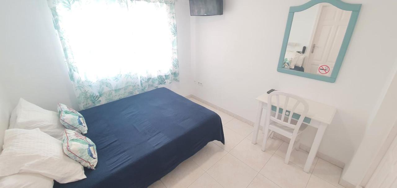 Hugo Beach Hotel & Apartments 간디아 외부 사진