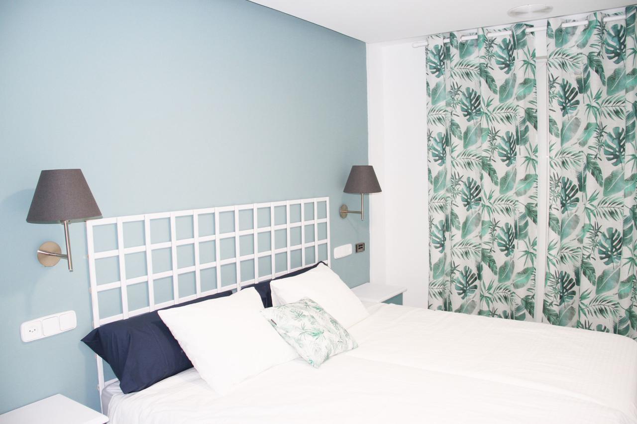 Hugo Beach Hotel & Apartments 간디아 외부 사진