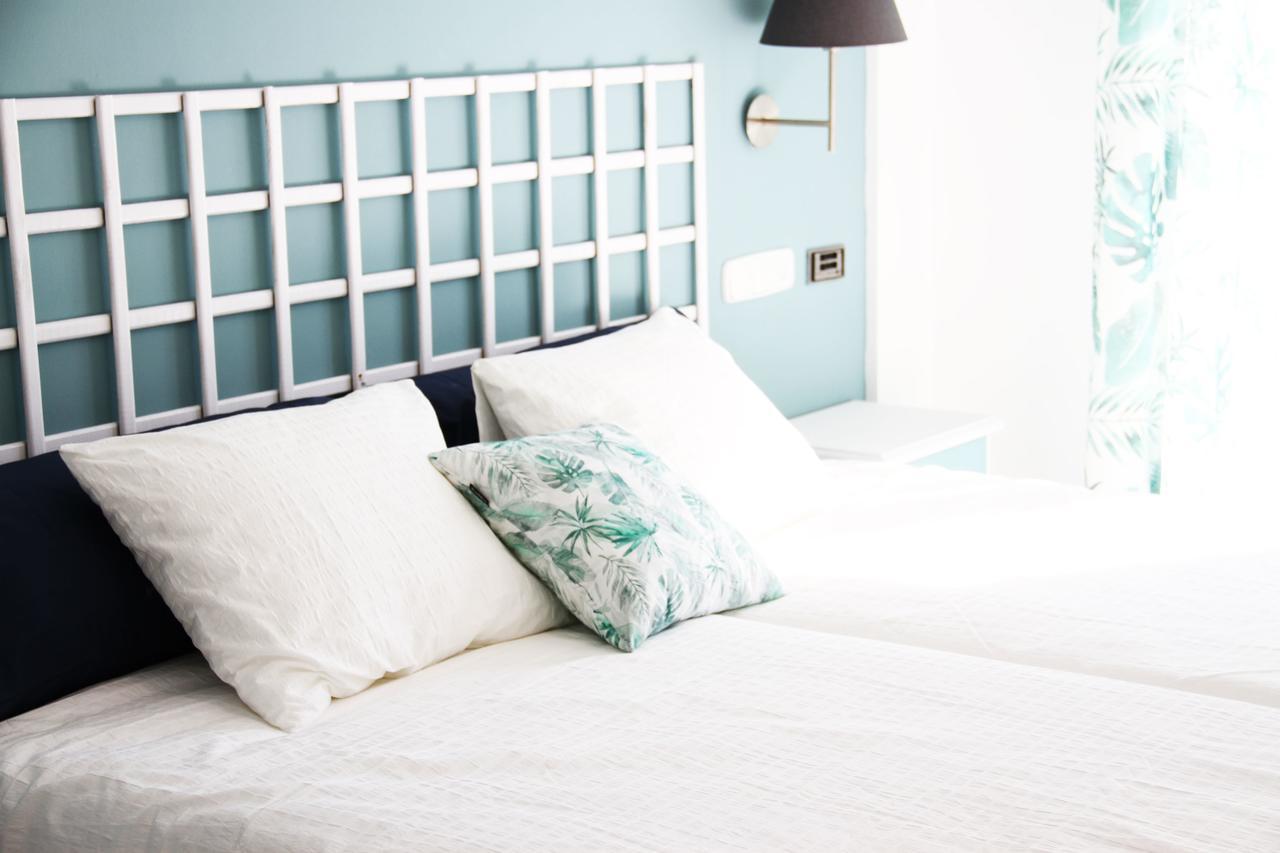 Hugo Beach Hotel & Apartments 간디아 외부 사진